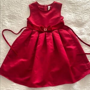 Elegant Red Sleeveless Dress with Bow